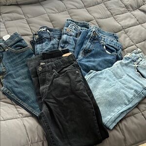 Boys 5 blue jeans and 1 black pants size 14